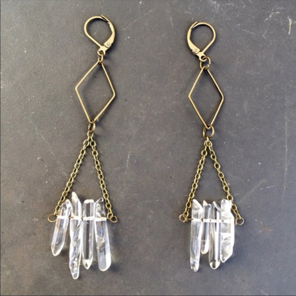 Raw crystal chain drop earrings - Picture 4 of 5